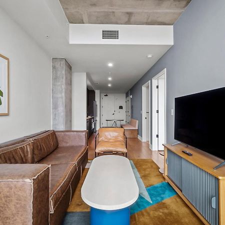 Modern 1Br Condo On Rainey St With Pool And Views Austin Bagian luar foto