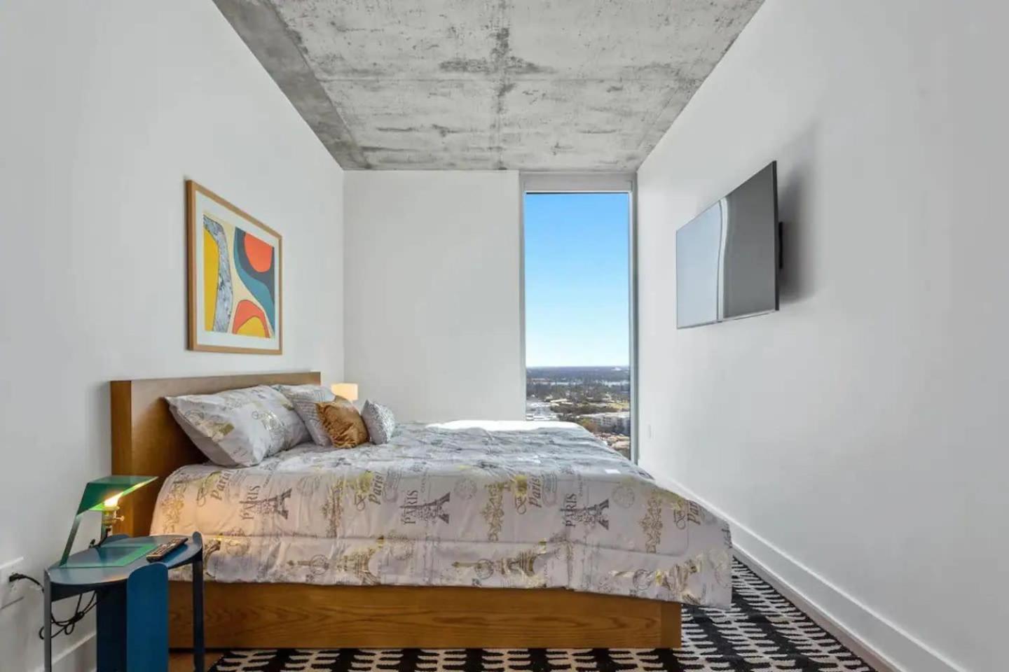 Modern 1Br Condo On Rainey St With Pool And Views Austin Bagian luar foto