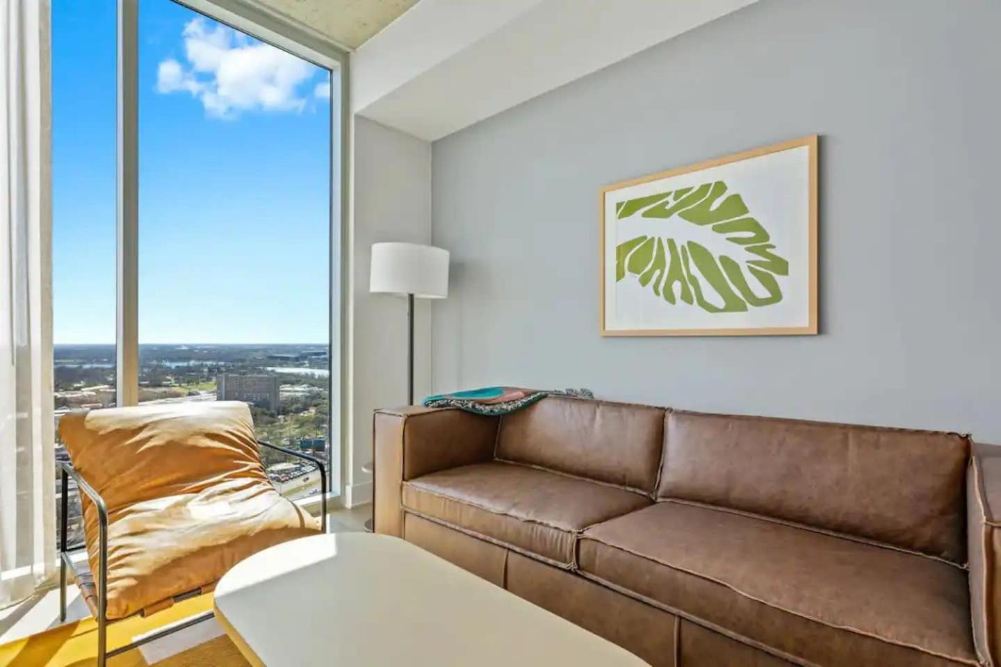 Modern 1Br Condo On Rainey St With Pool And Views Austin Bagian luar foto