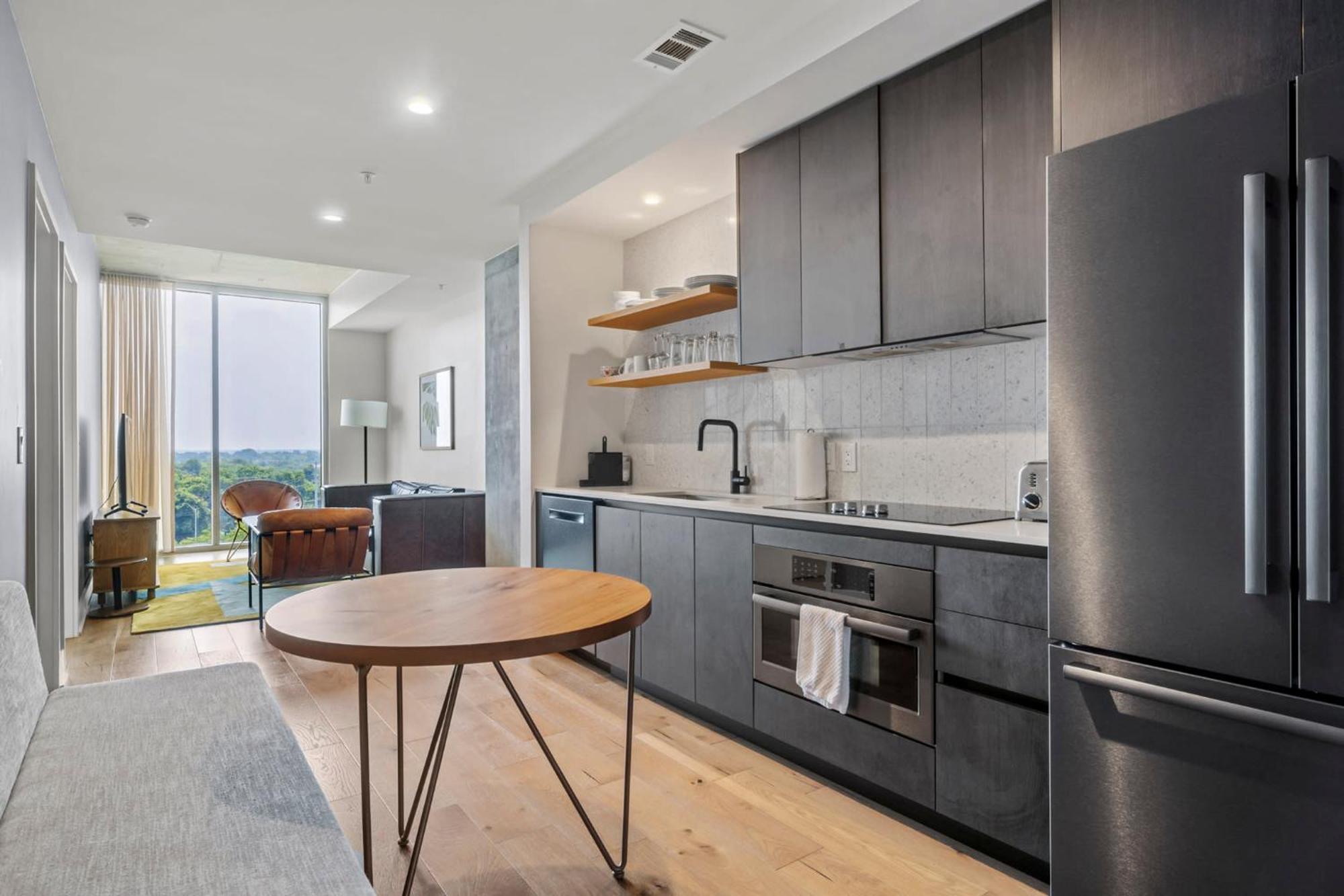 Modern 1Br Condo On Rainey St With Pool And Views Austin Bagian luar foto