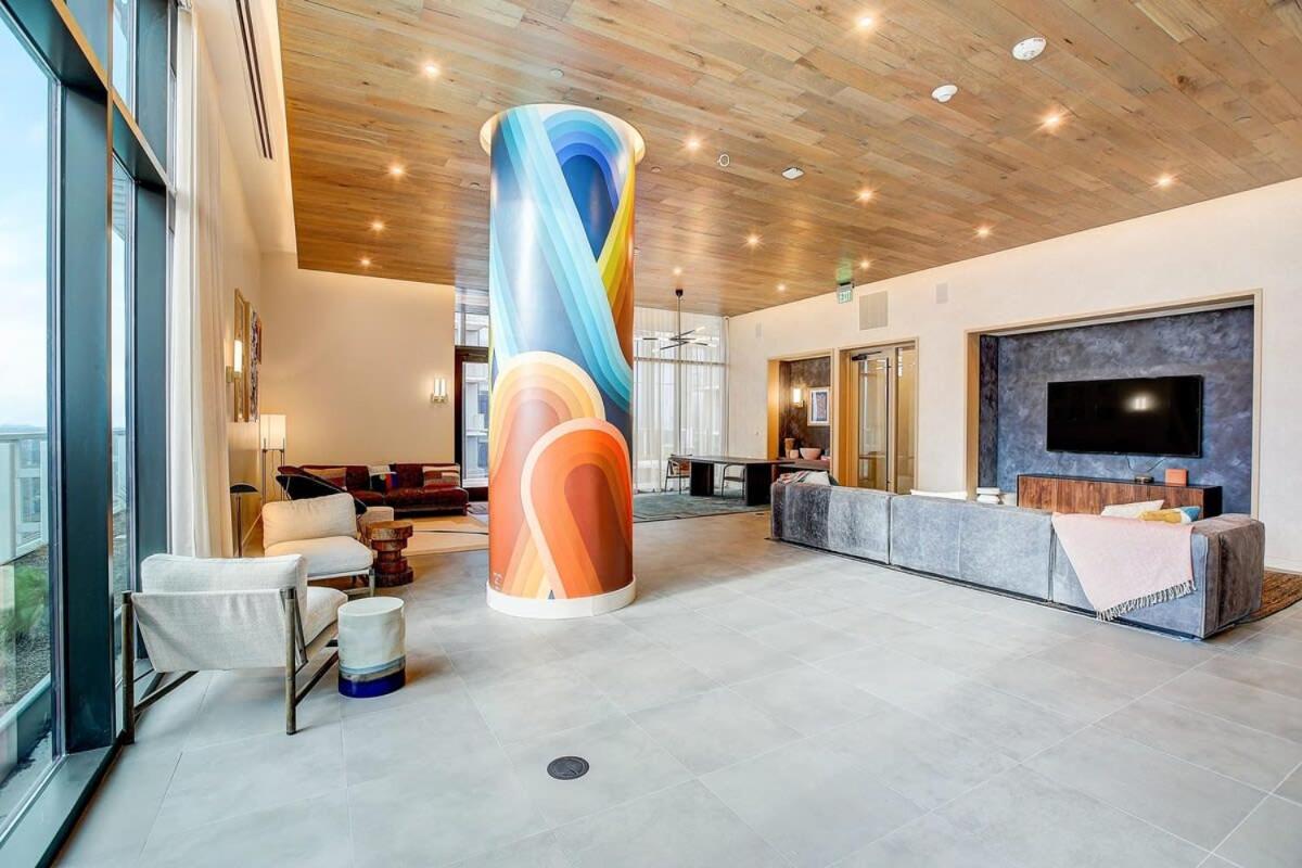 Modern 1Br Condo On Rainey St With Pool And Views Austin Bagian luar foto