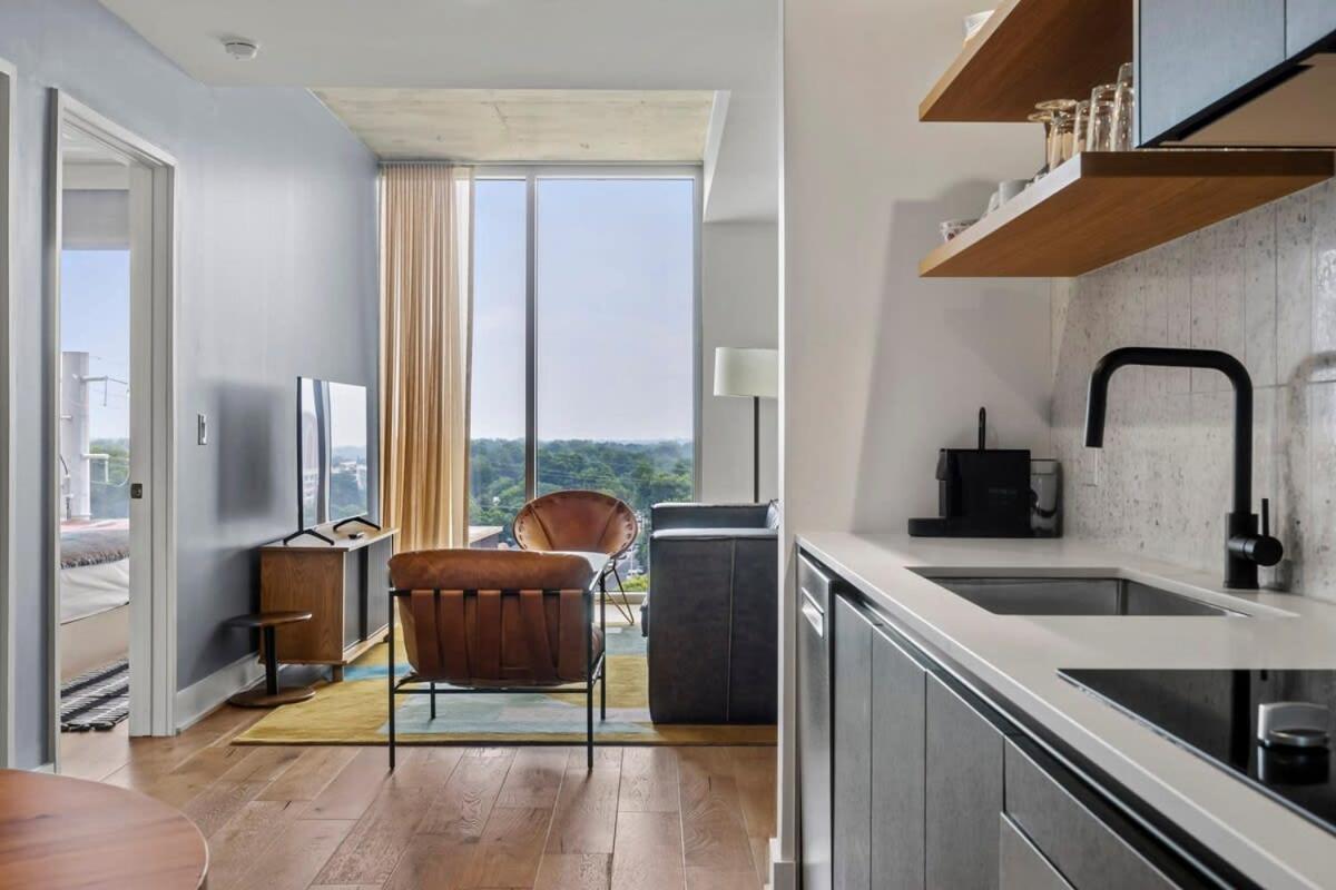 Modern 1Br Condo On Rainey St With Pool And Views Austin Bagian luar foto